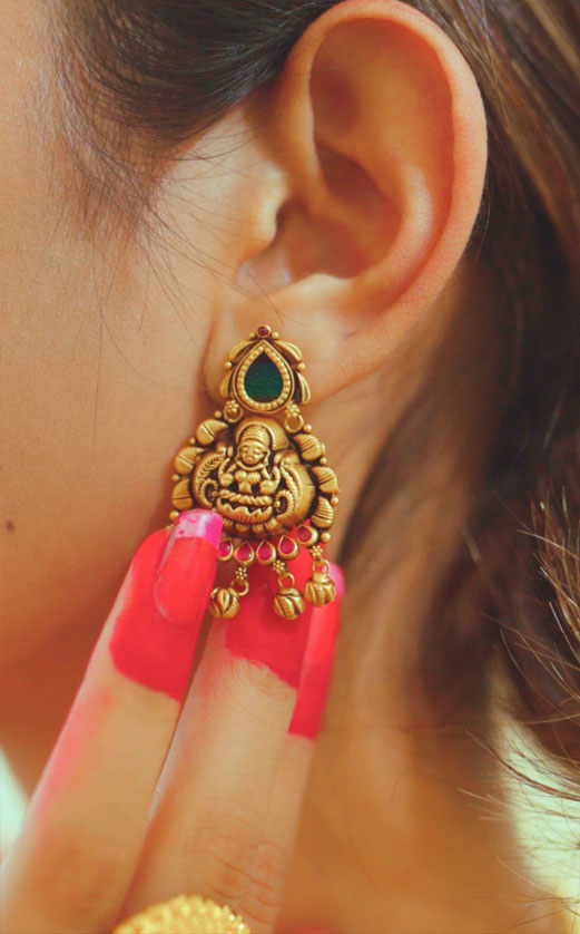 gold and diamond earring collection in Nepal
