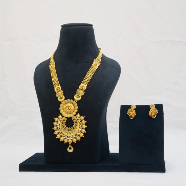 Lustrous Gold Necklace Set Ganapati Jewellers Nepal 9