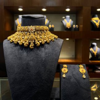 Lakshmi Grand Bridal Necklace Set Ganapati Jewellers Nepal Lakshmi Grand Bridal Necklace Set