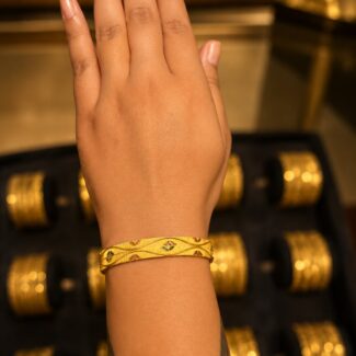 Classic Gold Bracelet